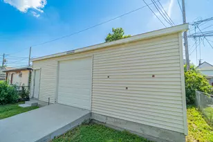 10439 S Ave M, Chicago, IL 60617 - Photo 25