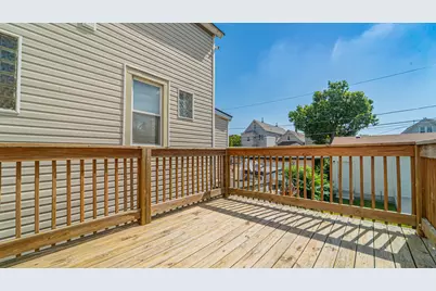 10439 S Avenue M, Chicago, IL 60617 - Photo 21