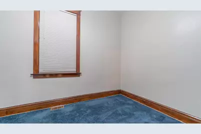 10439 S Avenue M, Chicago, IL 60617 - Photo 13