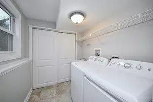 26W237 Parkway Dr, Winfield, IL 60190 - Photo 17