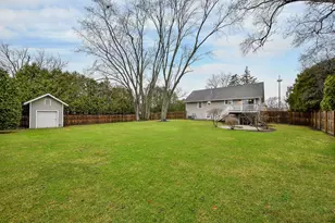 26W237 Parkway Dr, Winfield, IL 60190 - Photo 23