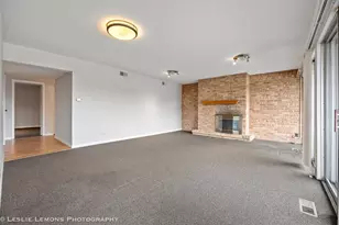 5525 E Lake Dr, Lisle, IL 60532 - Photo 3