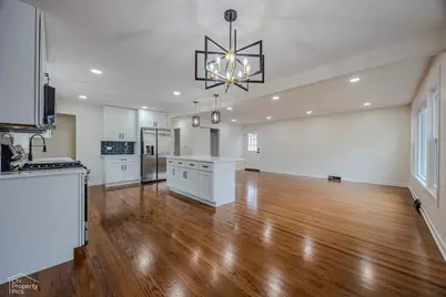 [Address not provided], Evanston, IL 60202 - Photo 7