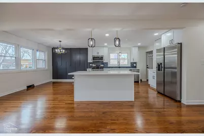 [Address not provided], Evanston, IL 60202 - Photo 9