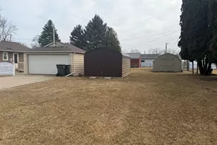 507 Oak Ave, Sterling, IL 61081 - Photo 9