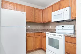 3447 Ridgeland Ave, Berwyn, IL 60402 - Photo 9