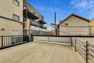 1154 W Ohio St, Chicago, IL 60642 - Photo 25