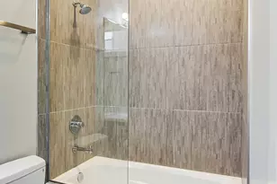 1154 W Ohio St, Chicago, IL 60642 - Photo 17