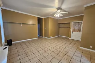 214 Franklin Ave, Waukegan, IL 60085 - Photo 3