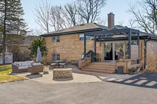 1335 Wilmot Rd, Deerfield, IL 60015 - Photo 9