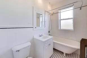 832 W Lakeside Pl, Chicago, IL 60640 - Photo 23