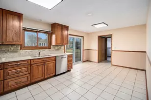 120 Ellington Dr, Schaumburg, IL 60194 - Photo 5