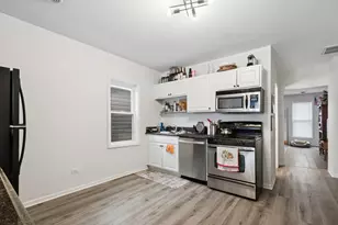 2909 N Hoyne Ave, Chicago, IL 60618 - Photo 7