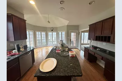 327 Royal Oak Drive, Steger, IL 60475 - Photo 13