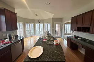 327 Royal Oak Dr, Steger, IL 60475 - Photo 13