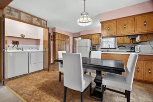 806 16th St, Mendota, IL 61342 - Photo 9