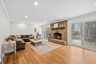 1695 Overland Trail, Deerfield, IL 60015 - Photo 5