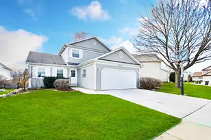 1281 Old Timber Ct, Hoffman Estates, IL 60192 - Photo 1