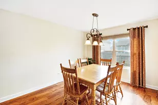 1281 Old Timber Ct, Hoffman Estates, IL 60192 - Photo 7