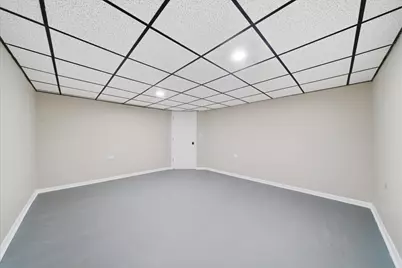 9248 N Maryland Street, Niles, IL 60714 - Photo 23