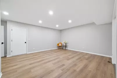 9248 N Maryland Street, Niles, IL 60714 - Photo 21