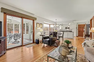 570 Violet Ln, Batavia, IL 60510 - Photo 15