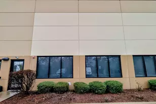 650 Willowbrook Center Pkwy, Willowbrook, IL 60527 - Photo 1