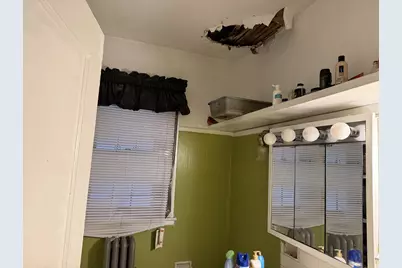 7653 S Yates Boulevard, Chicago, IL 60649 - Photo 15