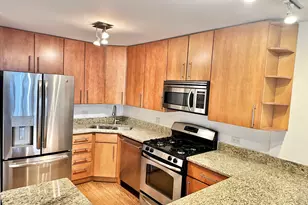 1960 N Lincoln Park West Ave, Chicago, IL 60614 - Photo 11