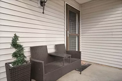 684 Vine Street, Hampshire, IL 60140 - Photo 3