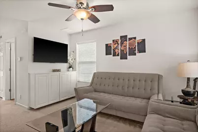 684 Vine Street, Hampshire, IL 60140 - Photo 7