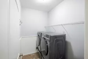 635 Slate Run, Elgin, IL 60124 - Photo 33