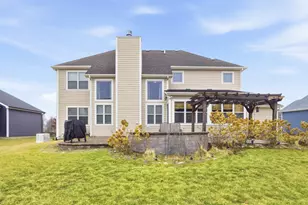 635 Slate Run, Elgin, IL 60124 - Photo 39