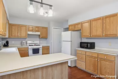 4519 W Shore Drive, Wonder Lake, IL 60097 - Photo 9