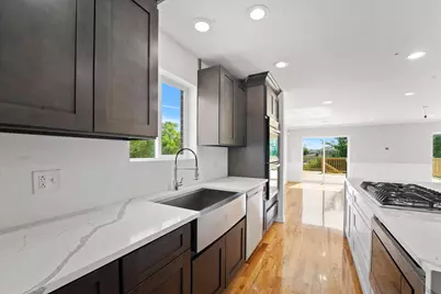 [Address not provided], Phoenix, IL 60426 - Photo 11