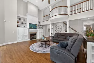 38W509 Golfview Ct, Saint Charles, IL 60175 - Photo 19