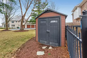 38W509 Golfview Ct, Saint Charles, IL 60175 - Photo 91