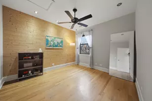 7633 N Greenview Ave, Chicago, IL 60626 - Photo 9