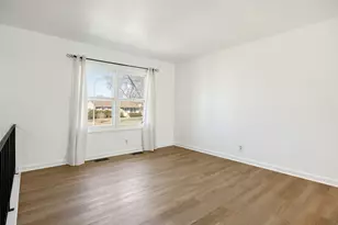 160 Galewood Dr, Bolingbrook, IL 60440 - Photo 3