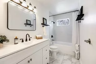 160 Galewood Dr, Bolingbrook, IL 60440 - Photo 9