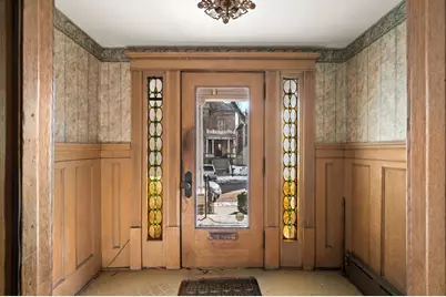 832 W Junior Terrace, Chicago, IL 60613 - Photo 5