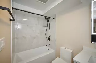 5200 N Winthrop Ave, Chicago, IL 60640 - Photo 17