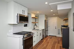 5200 N Winthrop Ave, Chicago, IL 60640 - Photo 3