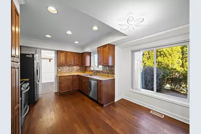 97 E Harbor Drive, Lake Zurich, IL 60047 - Photo 9