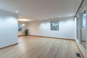 1265 Devonshire Rd, Buffalo Grove, IL 60089 - Photo 7