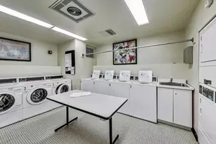 360 E Randolph St, Chicago, IL 60601 - Photo 17