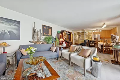 6145 N Sheridan Road #28D, Chicago, IL 60660 - Photo 5