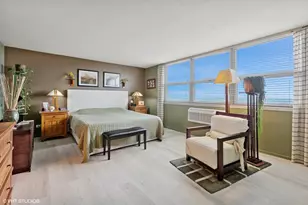 6145 N Sheridan Rd, Chicago, IL 60660 - Photo 9