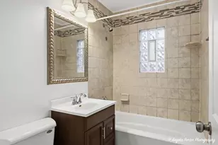 127 S Hawthorne Blvd, Mundelein, IL 60060 - Photo 11