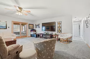 1116 Davison St, Joliet, IL 60433 - Photo 7